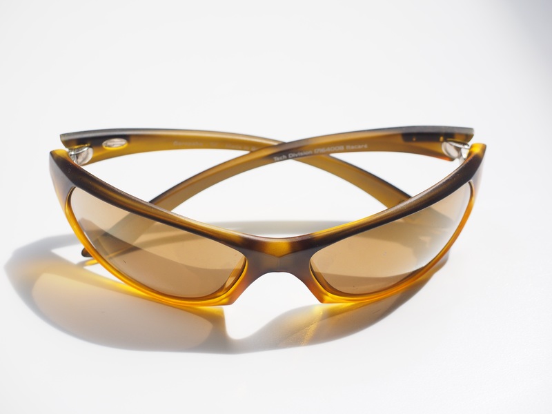 utensil-yellow-brand-cool-sunglasses-glasses-642820-pxhere.com